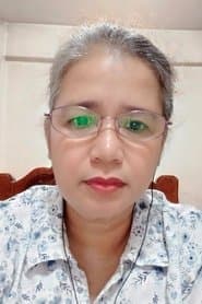 Angie Castrence as Aunt Susan