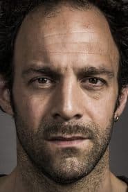 Clément Bresson as Etienne Baxer