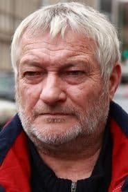 Michel Masiero as Franck Dewulder, Nadine's husband