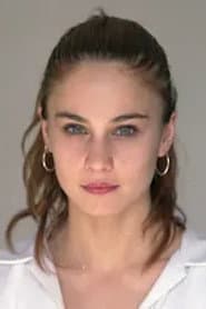 Lucy Dubinchik as Clara Chanov