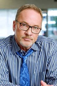 Mark Thompson as Captain Jack O'Brien