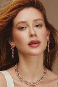 Marina Ruy Barbosa as Isabel
