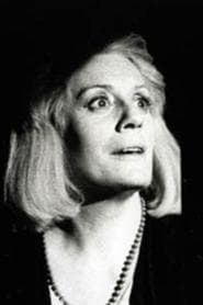 Marisa Fabbri as Aunt Gladys Kemple