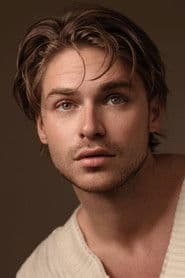 Keenan Tracey as Derek Gordon