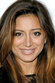 Noureen DeWulf as Melanie