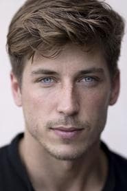 Marko Braić as Luka