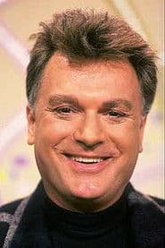 Carol van Herwijnen as Hotel Manager