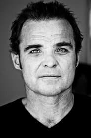 Carlos Cabra as Conductor Autobus