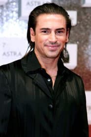 Justin Melvey as Frank Martell