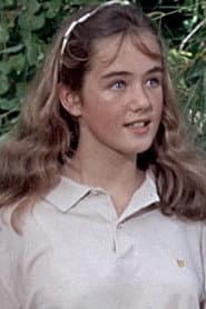 Stephanie Berrington as Elizabeth Anderson