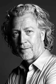 Hajo Bruins as Jim Leeflang