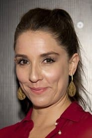 Mariana Loyola as Sara