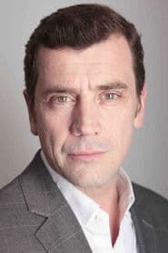 Grégori Baquet as Paul