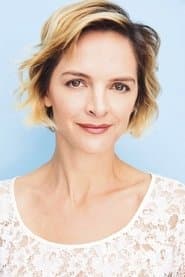 Boti Bliss as Carrie Remington