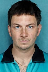 Johannes Kienast as Holger