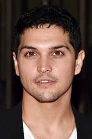 Augusto Aguilera as Nettles