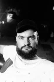 Simonas Dovidauskas as Vytautas