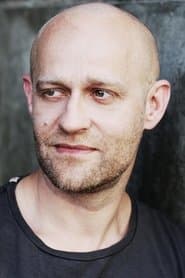 Jürgen Vogel as Michael 'Mike' Roth