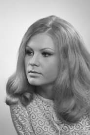 Titta Karakorpi as Elina Koskela