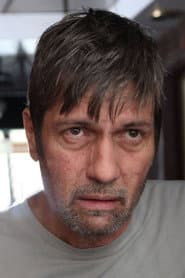 Alberto Alifa as Gonzalo