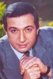 Nour El-Sherif as كمال