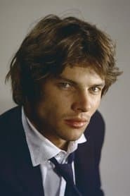 Hiram Keller as Bobby Lloyd