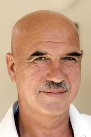 Otto Retzer as Mario