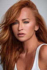 Danielle Moinet as Isabel