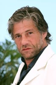 Birol Ünel as Erdal