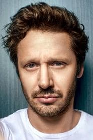 Benjamín Vicuña as Marcos Tremmer