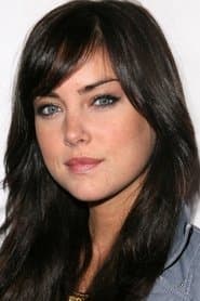 Jessica Stroup as Elizabeth Mitchum