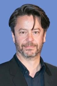 Thibault de Montalembert as Lola