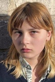 Luna Ho Poumey as Emma