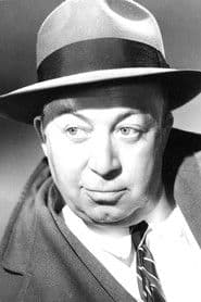 Ralph Peters as Officer Rafferty