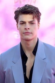 Blake Draper as Graham Lansing