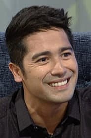 Carlo Muñoz as Pablo