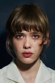 Mathilde Warnier as Maéva