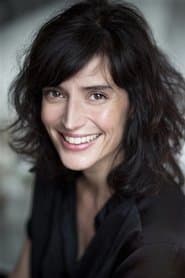 Hélène Seuzaret as Nathalie