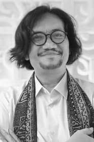 Whani Darmawan as Warok (Troupe Leader)