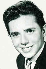 Enrique Guzmán as Tony