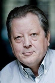 Jean-Pierre Lazzerini as Le Commissaire