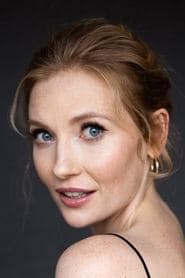 Paulina Chapko as Magda