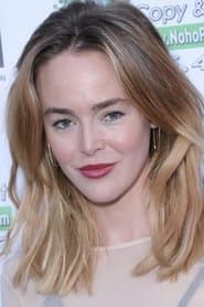 Isabelle Chester as Zoe