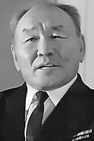 Maksim Munzuk as Dersu Uzala