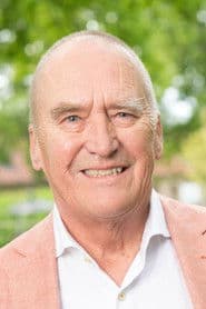 Hans Mosesson as Chefsåklagare Lindbeck