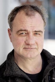 Sergej Merkusjev as Ivan