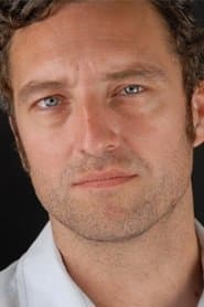 Benjamin Baroche as César