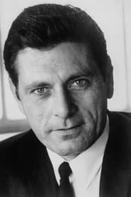 Vassili Lambrinos as Raoul De Vargas