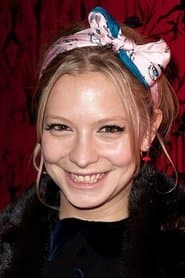 Annabelle Dexter-Jones as Hazel