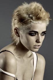 Evalena Marie as Tori